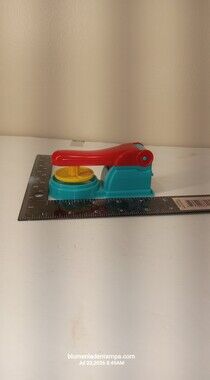 Vintage Crayola Pottery Wheel Manual Clay Tool Teal Red Yellow Plastic Toy